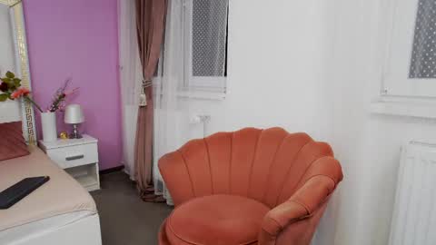 Snapshot of _lenapaul_ chatting on 03.04.25 Lena Paul online show from 03.04.25