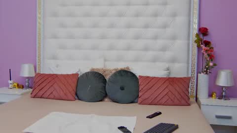 Snapshot of _lenapaul_ chatting on 03.11.25 Lena Paul online show from 03.11.25