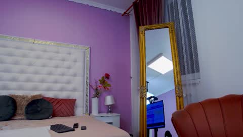 Snapshot of _lenapaul_ chatting on 09.10.25 Lena Paul online show from 09.10.25