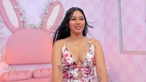  Lia Swan  online show from 12.23.25