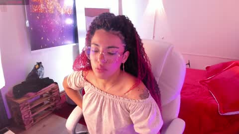 Lili  online show from 01.28.25