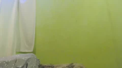 _lilies_gigi_ online show from 02.13.25