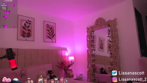 Lissana online show from 02.28.25