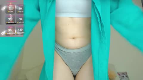 Snapshot of _little_misss chatting on 01.23.25 Mila  online show from 01.23.25
