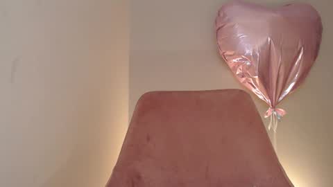 Snapshot of _little_misss chatting on 01.30.25 Mila  online show from 01.30.25