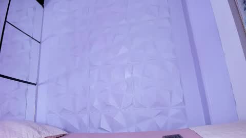 Anna online show from 10.31.25