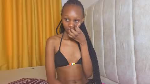 Littlevenus online show from 11.04.25