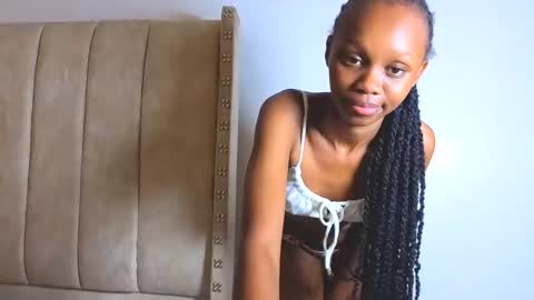 Littlevenus online show from 11.11.25