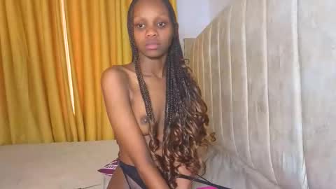 Littlevenus online show from 11.19.25