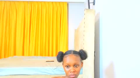 Littlevenus online show from 04.18.26