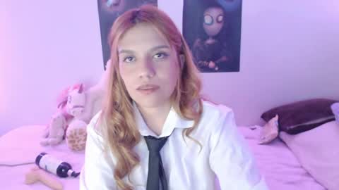 Snapshot of _lloou_ chatting on 05.29.26 Sofia 3 online show from 05.29.26