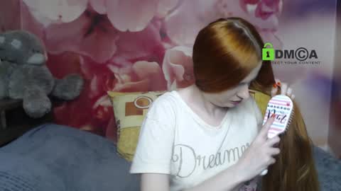 Snapshot of _lonelycat_ chatting on 01.09.25 Katya online show from 01.09.25