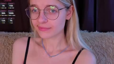 Monica online show from 12.01.25