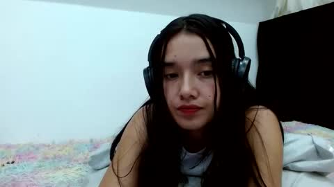 Snapshot of _luna__777_ chatting on 10.15.25 luna online show from 10.15.25