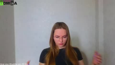 Welcome guys  Pleasure to see you all here  My name is Lysafeta and MichaelaTip menu is active Private is open  online show from 04.27.26