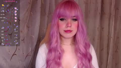 Snapshot of _marcelline_ chatting on 12.08.24 Kira online show from 12.08.24