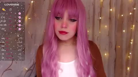 Snapshot of _marcelline_ chatting on 01.12.25 Kira online show from 01.12.25
