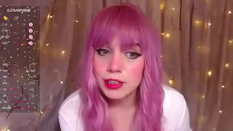 Snapshot of _marcelline_ chatting on 01.25.25 Kira online show from 01.25.25