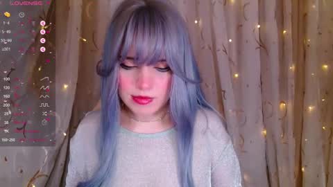 Snapshot of _marcelline_ chatting on 03.04.25 Kira online show from 03.04.25