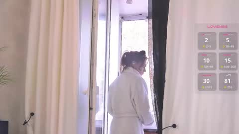 Mari online show from 10.23.25