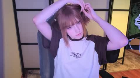 Snapshot of _mariko_ chatting on 05.22.26 Mariko online show from 05.22.26