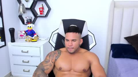 _matthew_santos_ online show from 02.08.25