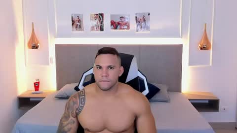 Snapshot of _matthew_santos_ chatting on 06.19.26 _matthew_santos_ online show from 06.19.26