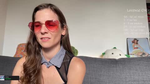 Meg online show from 11.10.25