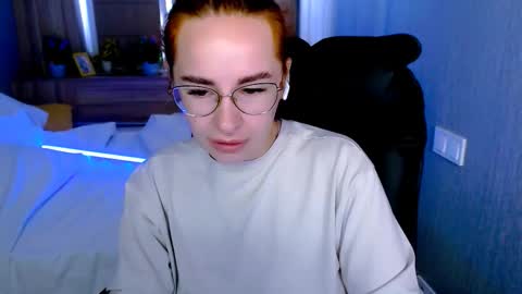 Snapshot of _mi_amore chatting on 09.25.25 _mi_amore online show from 09.25.25