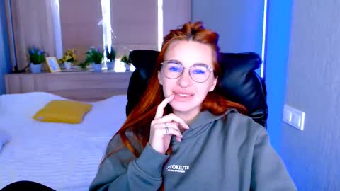 Snapshot of _mi_amore chatting on 09.28.25 _mi_amore online show from 09.28.25