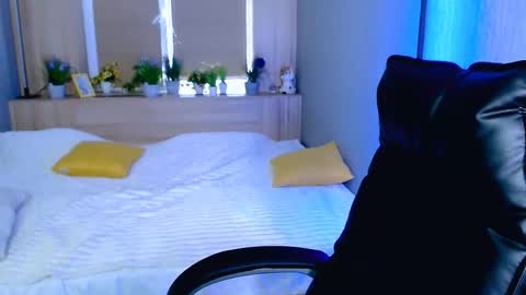 Snapshot of _mi_amore chatting on 10.12.25 _mi_amore online show from 10.12.25