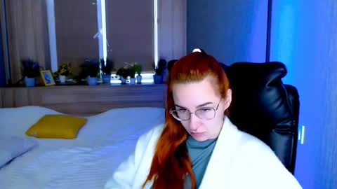 Snapshot of _mi_amore chatting on 10.23.25 _mi_amore online show from 10.23.25