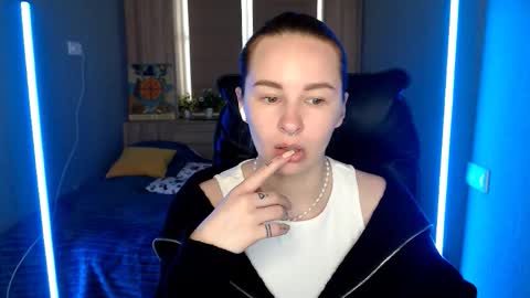 Snapshot of _mi_amore chatting on 03.27.26 _mi_amore online show from 03.27.26