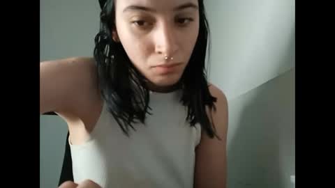 Snapshot of _mia_foster1 chatting on 02.08.25 Mia-foster online show from 02.08.25