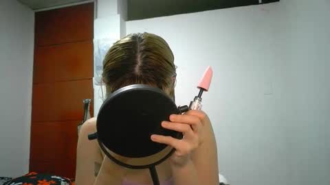 Mia-foster online show from 04.09.26