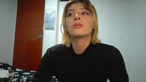 Snapshot of _mia_foster1 chatting on 05.04.26 Mia-foster online show from 05.04.26