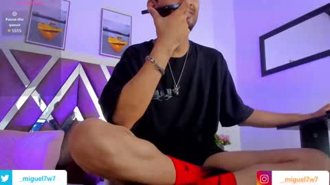 Snapshot of _miguel7w7 chatting on 10.30.25 miguel tomorrow from 200 pm Colombia to 1000 pm online show from 10.30.25