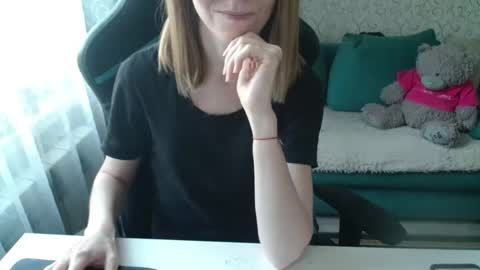 Snapshot of _milamanka_ chatting on 05.16.26 Milamanka online show from 05.16.26
