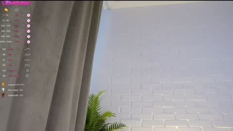 Snapshot of _milen_a chatting on 01.11.25 Milena online show from 01.11.25