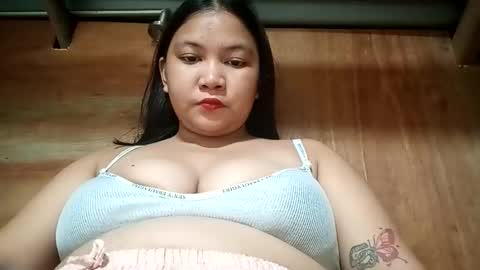 Snapshot of _milkytitsmomxx_ chatting on 04.04.26 _milkytitsmomxx_ online show from 04.04.26