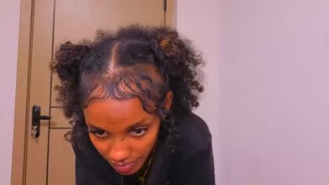 Mimi online show from 04.03.26