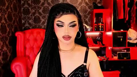 Raven Strauss online show from 03.12.26