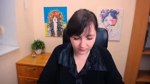 Snapshot of _miranda_sun chatting on 03.01.25 Miranda online show from 03.01.25