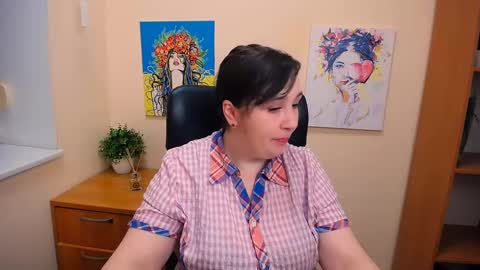 Snapshot of _miranda_sun chatting on 03.02.25 Miranda online show from 03.02.25