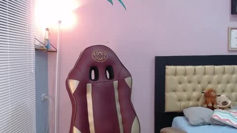 Hinata 3 online show from 01.19.25