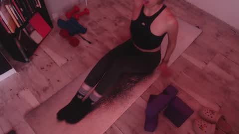 karoline uwu online show from 12.17.25