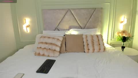 kimberley cruz online show from 10.21.25