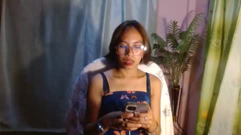 Snapshot of _miss_melody chatting on 05.18.26 _miss_melody online show from 05.18.26