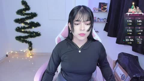 Hanna  Idependent Model   online show from 12.23.24