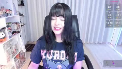 Hanna  Idependent Model   online show from 10.18.25